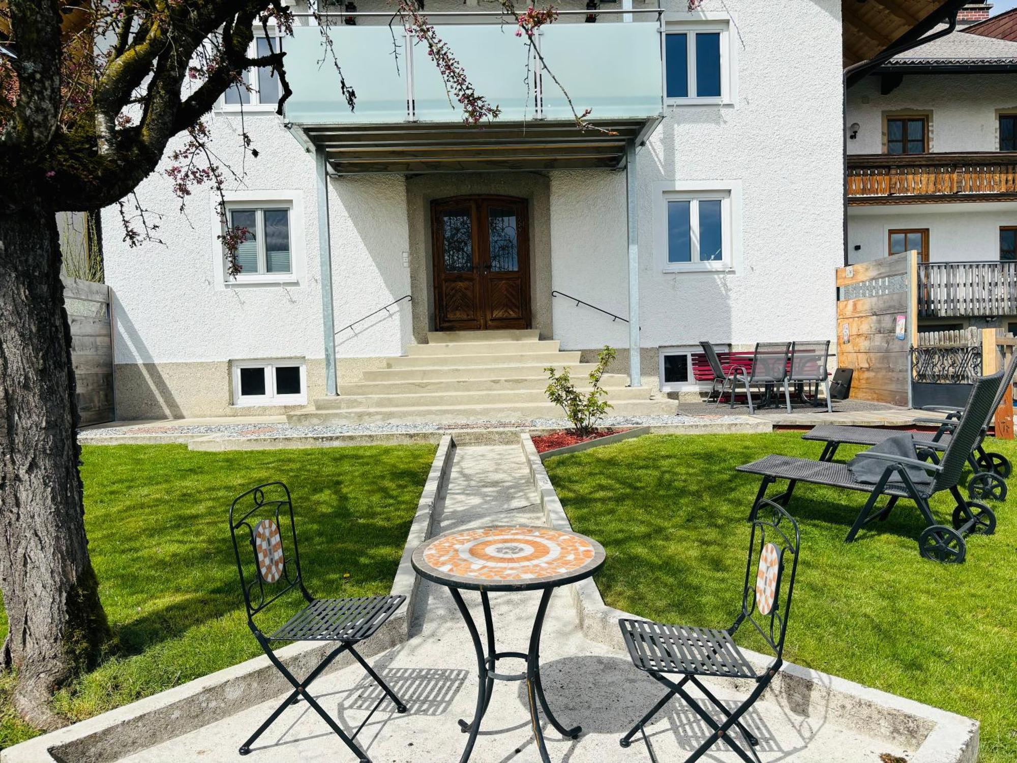 Gaesthaus "Seeblick" Seekirchen Markt Quarto foto