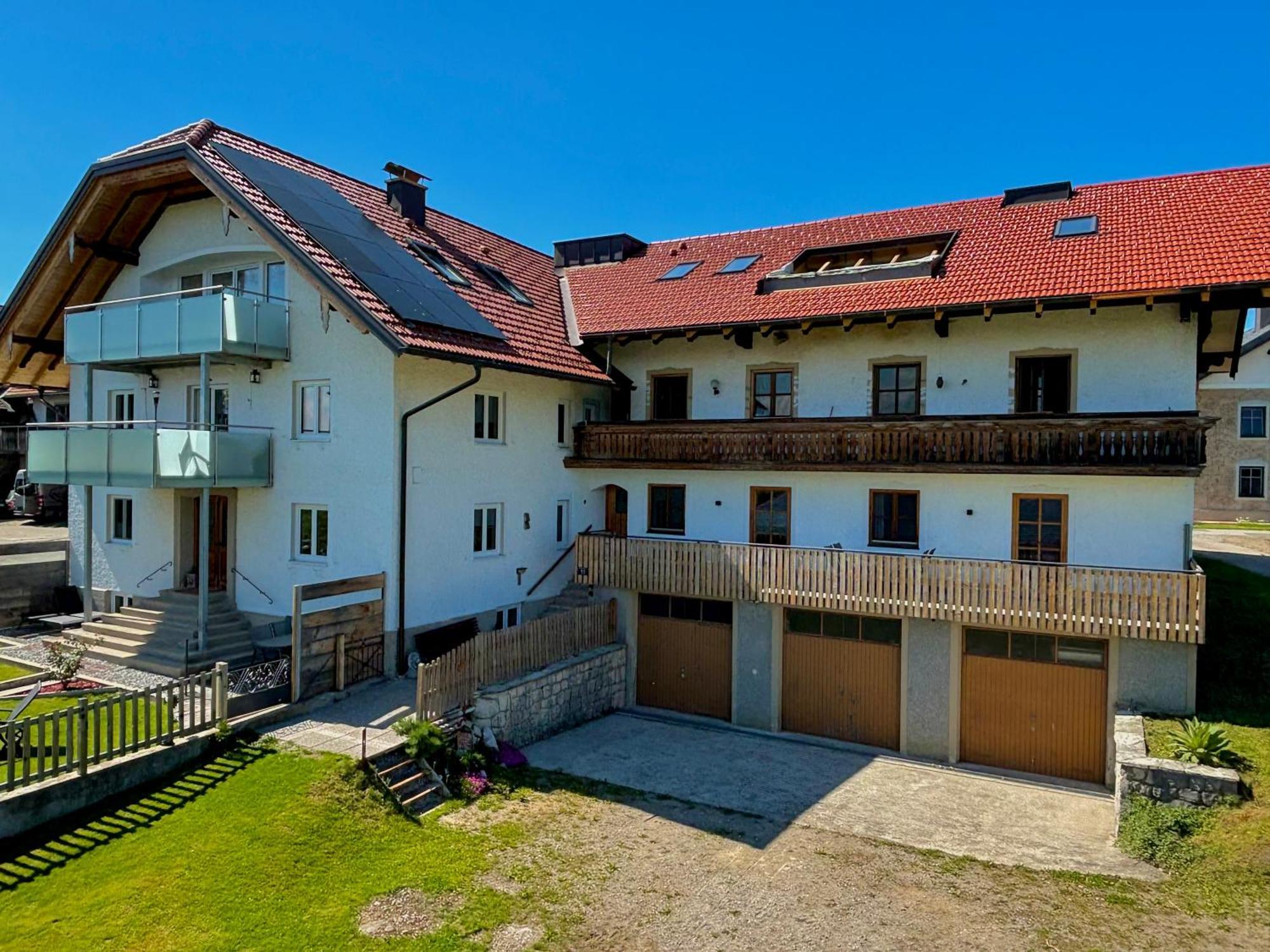 Gaesthaus "Seeblick" Seekirchen Markt Exterior foto