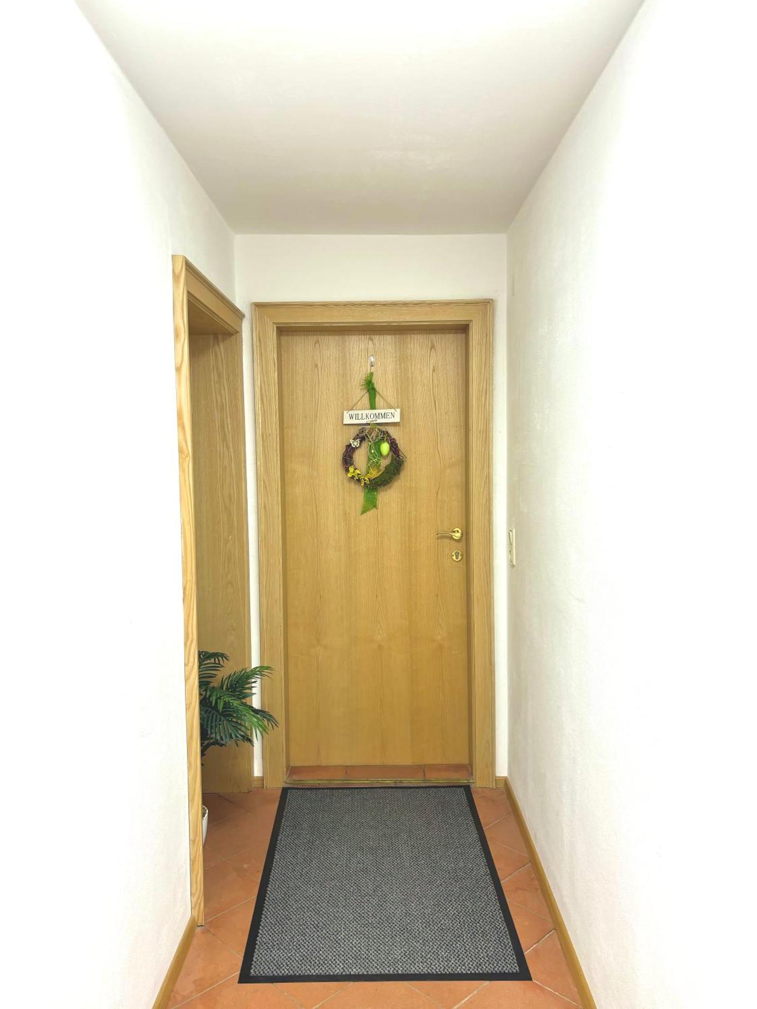 Gaesthaus "Seeblick" Seekirchen Markt Exterior foto