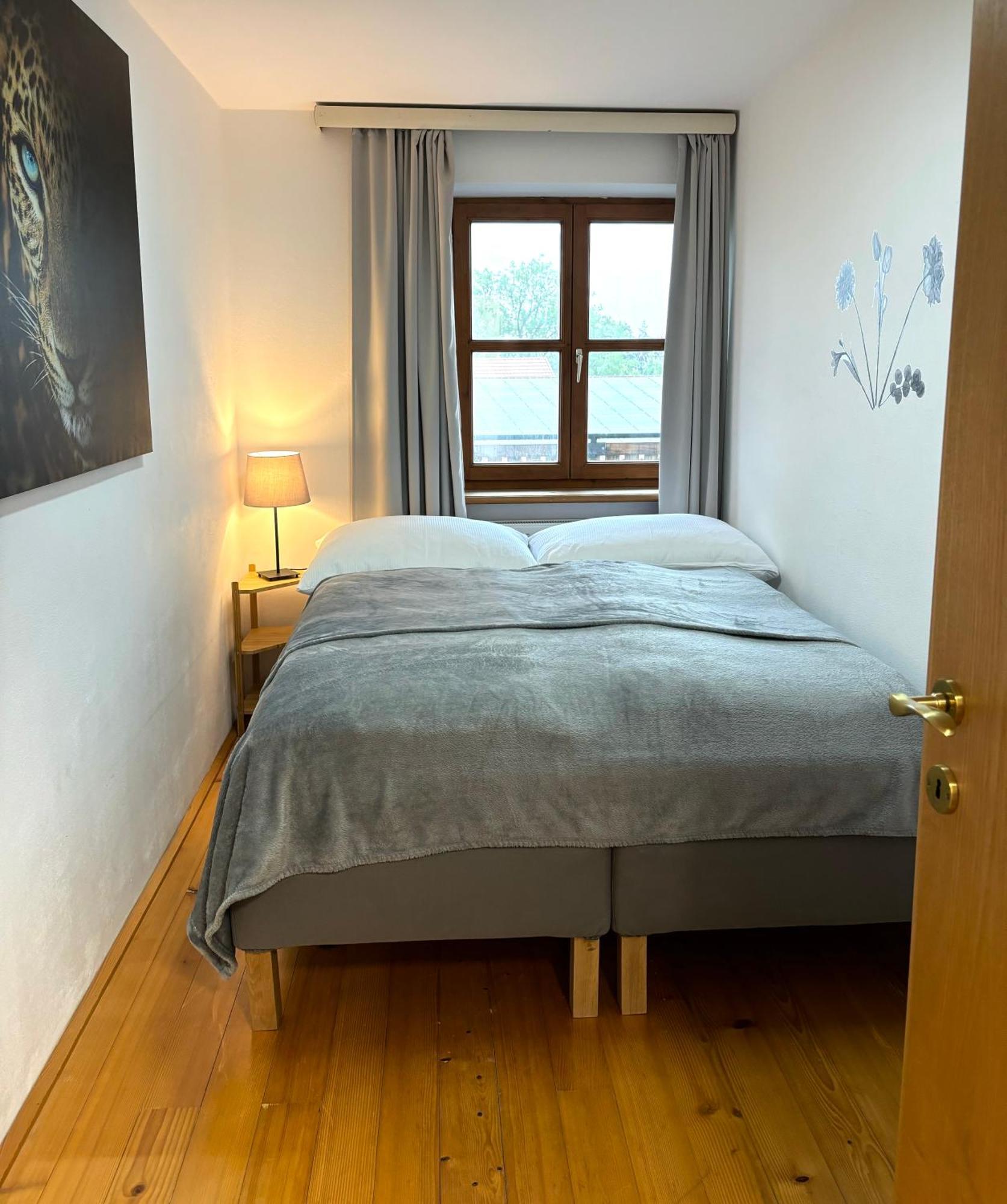 Gaesthaus "Seeblick" Seekirchen Markt Quarto foto